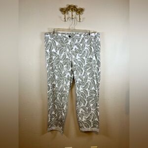 Talbots Women's Leaf Print Ankle Pants - White and Green. Size 18/Waist taken in